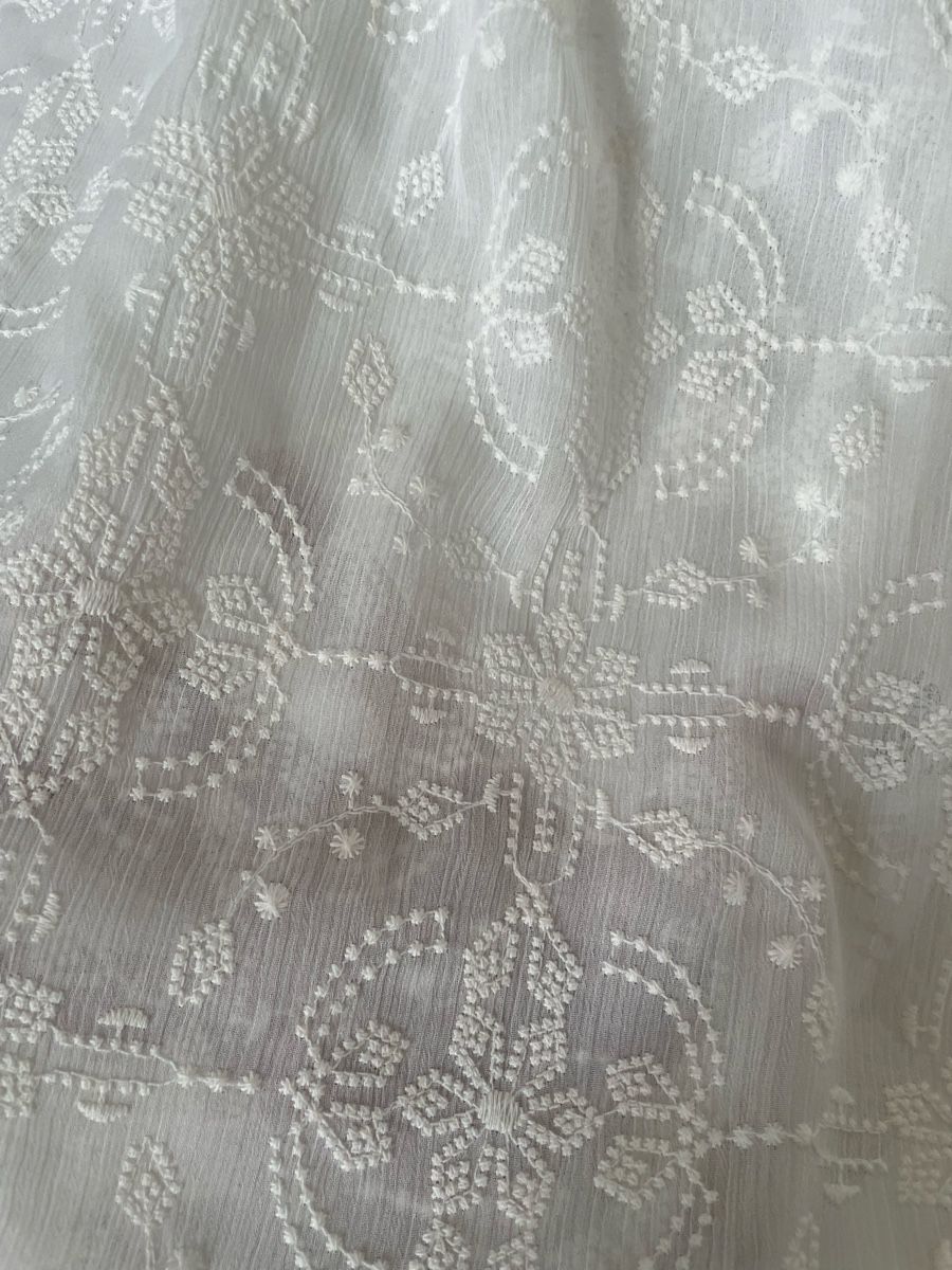 Sezane Top: Top Sézane blanc brodé taille taille 36  – Nuovo (secondo la descrizione) da Zug venduto da MWestK 3