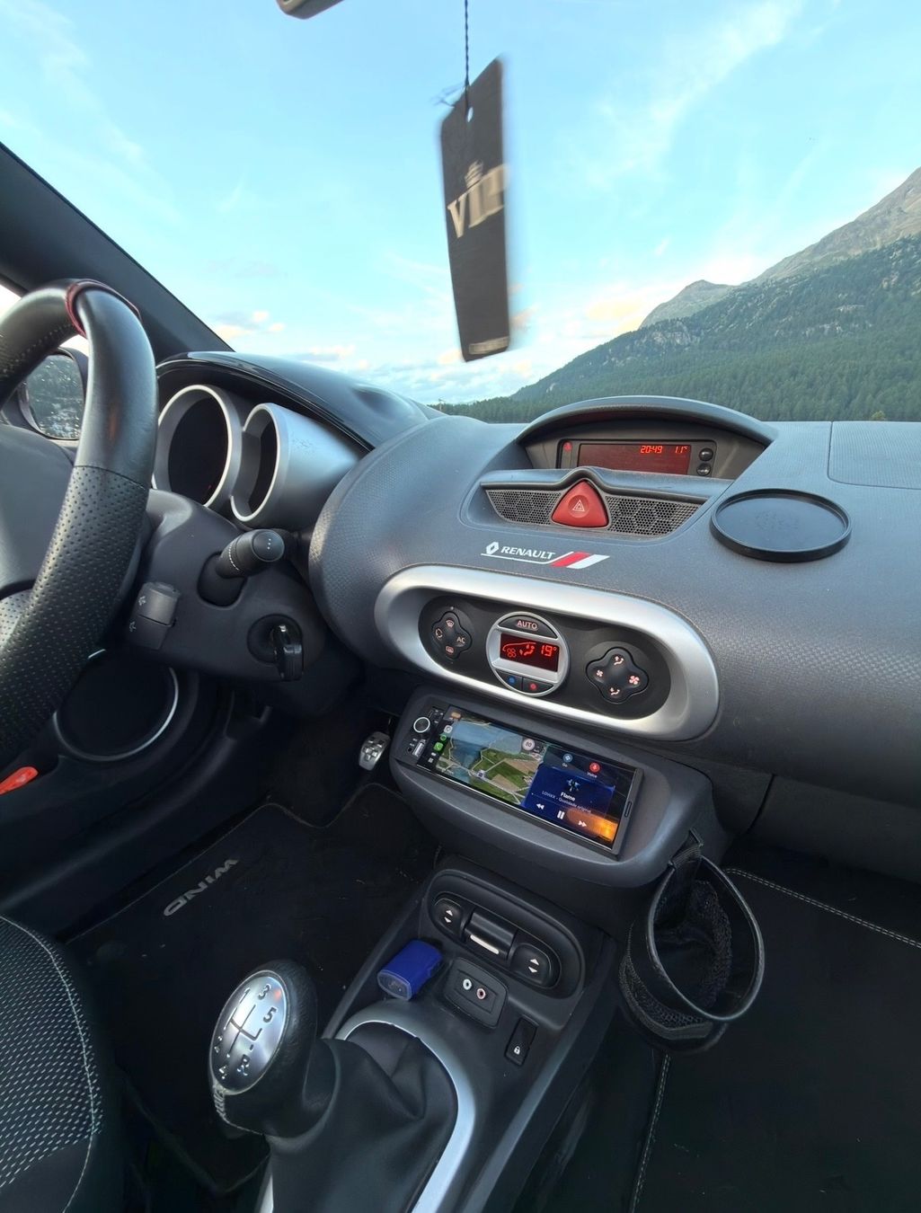 Renault Autos: Renault wind 1.2 turbo 100ps – D'occasion à St. Moritz par PJteix 6