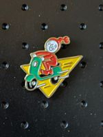 Knorrli Pin - Knorrli auf dem Motorrad