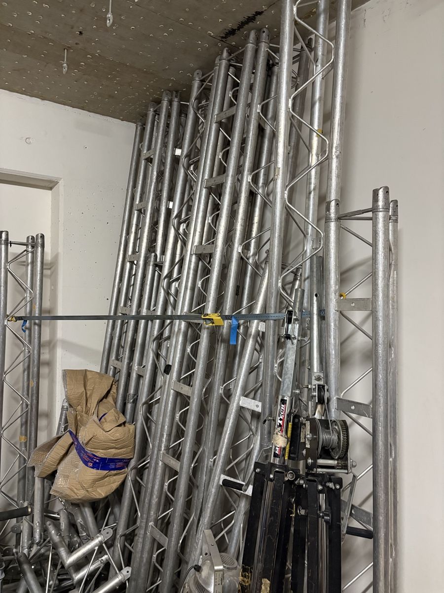 Traverses: Ensemble de truss en trilight – D'occasion à Sion par -Guillaume-