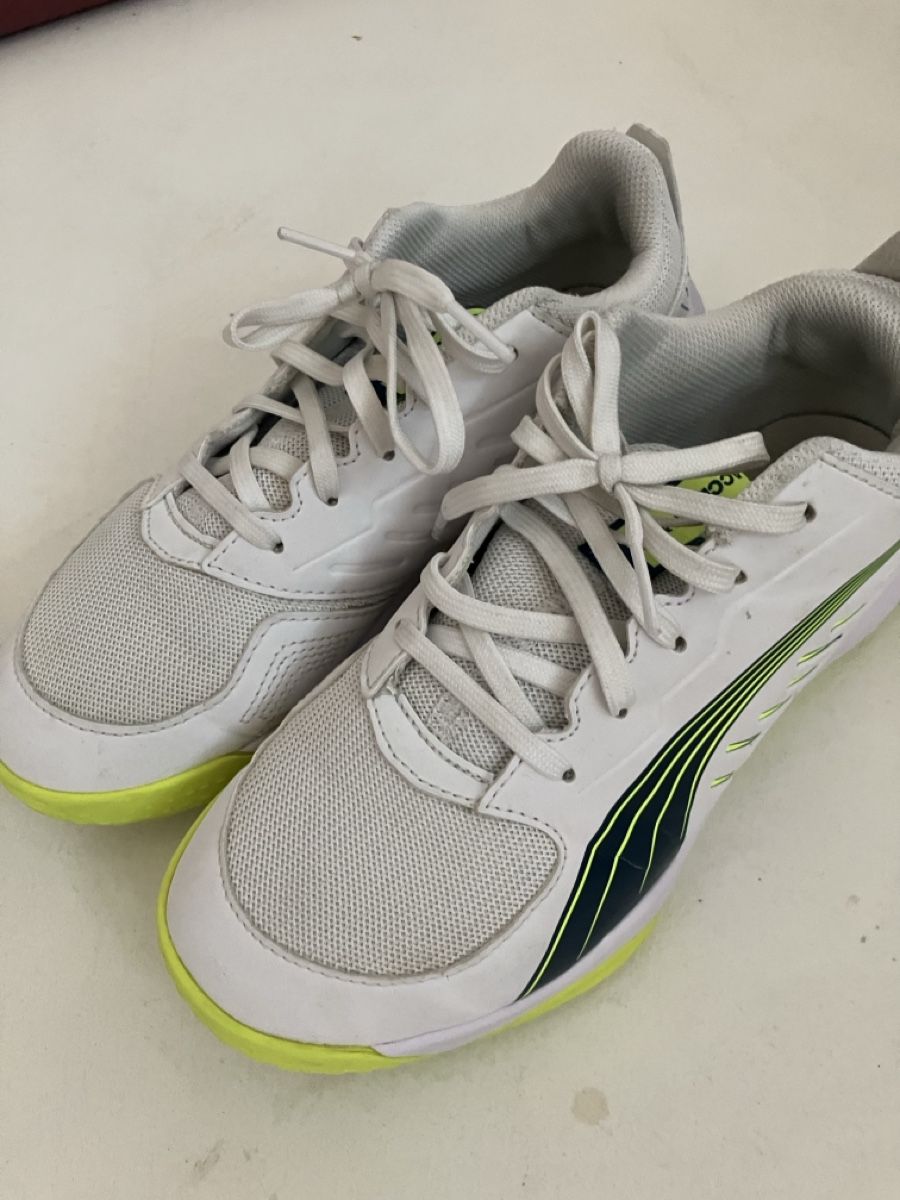 Puma Scarpe per ragazzi: Puma Accelerate HallenTurnschuhe, 37! – Usato da Olten venduto da uhluh