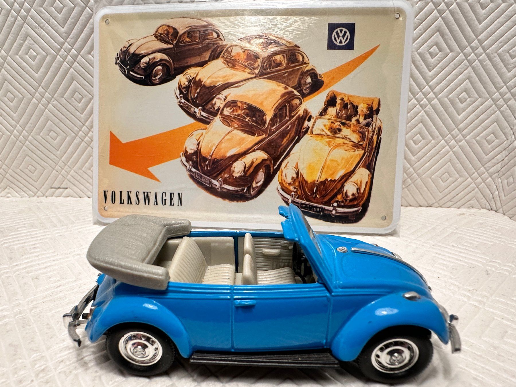 Volkswagen Modellini d'auto: VW Käfer Cabriolet – Nuovo (secondo la descrizione) da Seuzach venduto da Jage 2