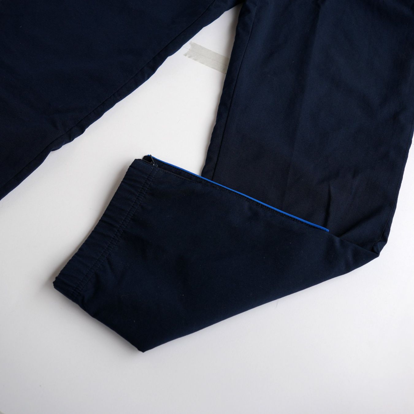 Nike Hosen: Nike Trainingshose | Navy Blue – Gebraucht aus Zürich von avenlim