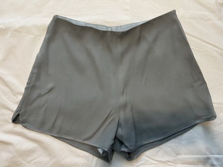 Reiss Womens Silk Shorts - Elegant & Classy - S - Summer