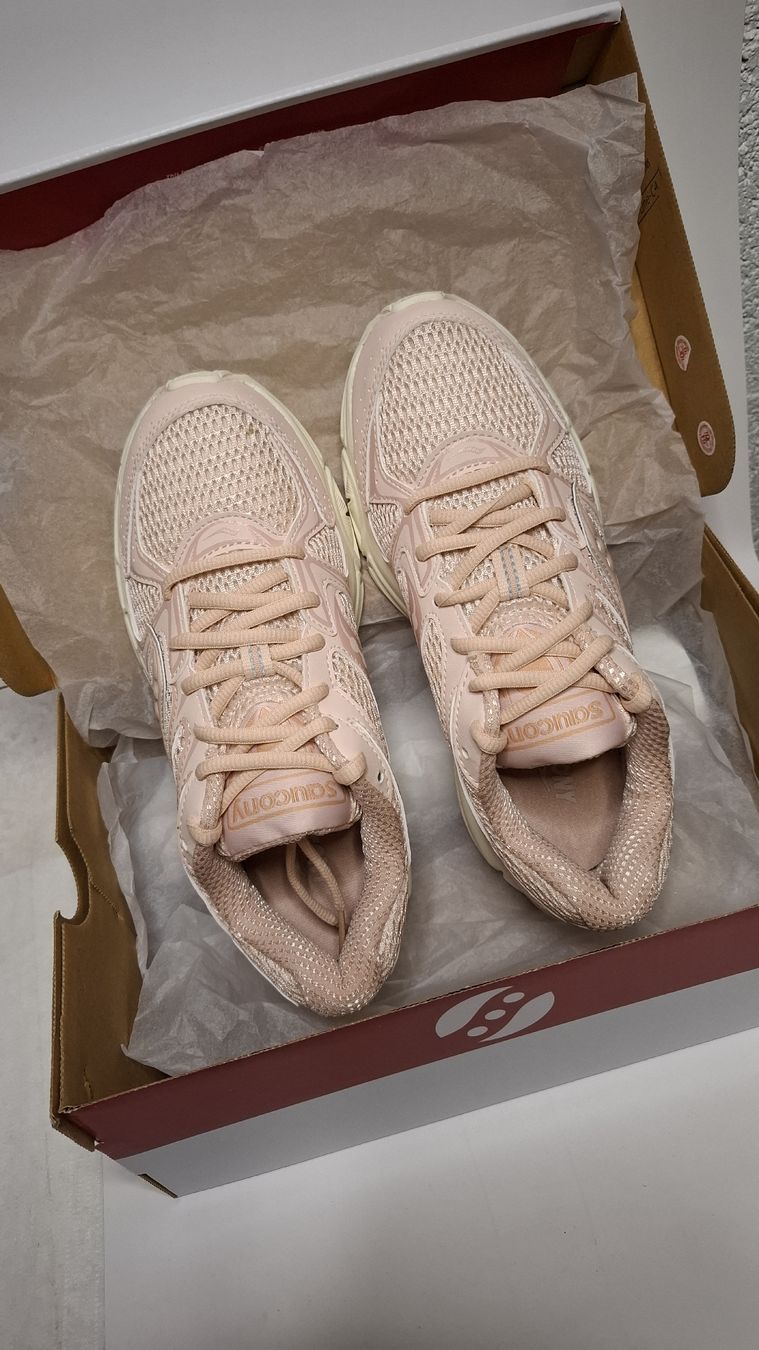 Saucony Scarpe da donna: Saucony ride millenium rose pastel - neuve -  taille 37,5 – Nuovo e nell'imballaggio originale da Le Landeron venduto da rue_k9kg 4