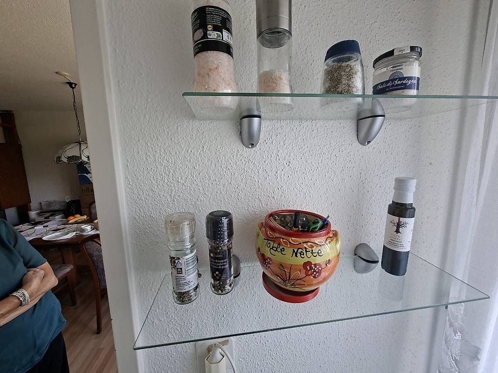 Scaffali: 3 Glastablare – Usato da Zürich venduto da swi_2l72