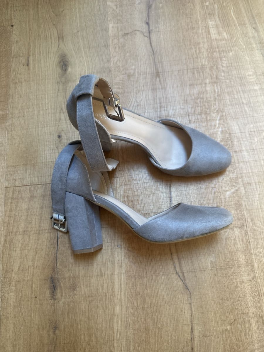 Anna Field Chaussures femmes: Anna Field Schuhe grau Groesse 38 ankle strap – D'occasion à Adlikon par Chbu84 1