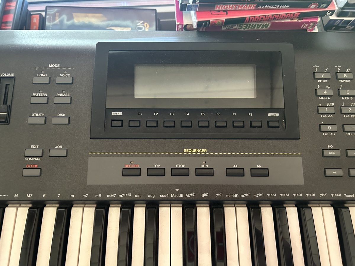 Yamaha Instruments de musique: Yamaha QS300 – D'occasion à Crissier par Body-Jonat 2