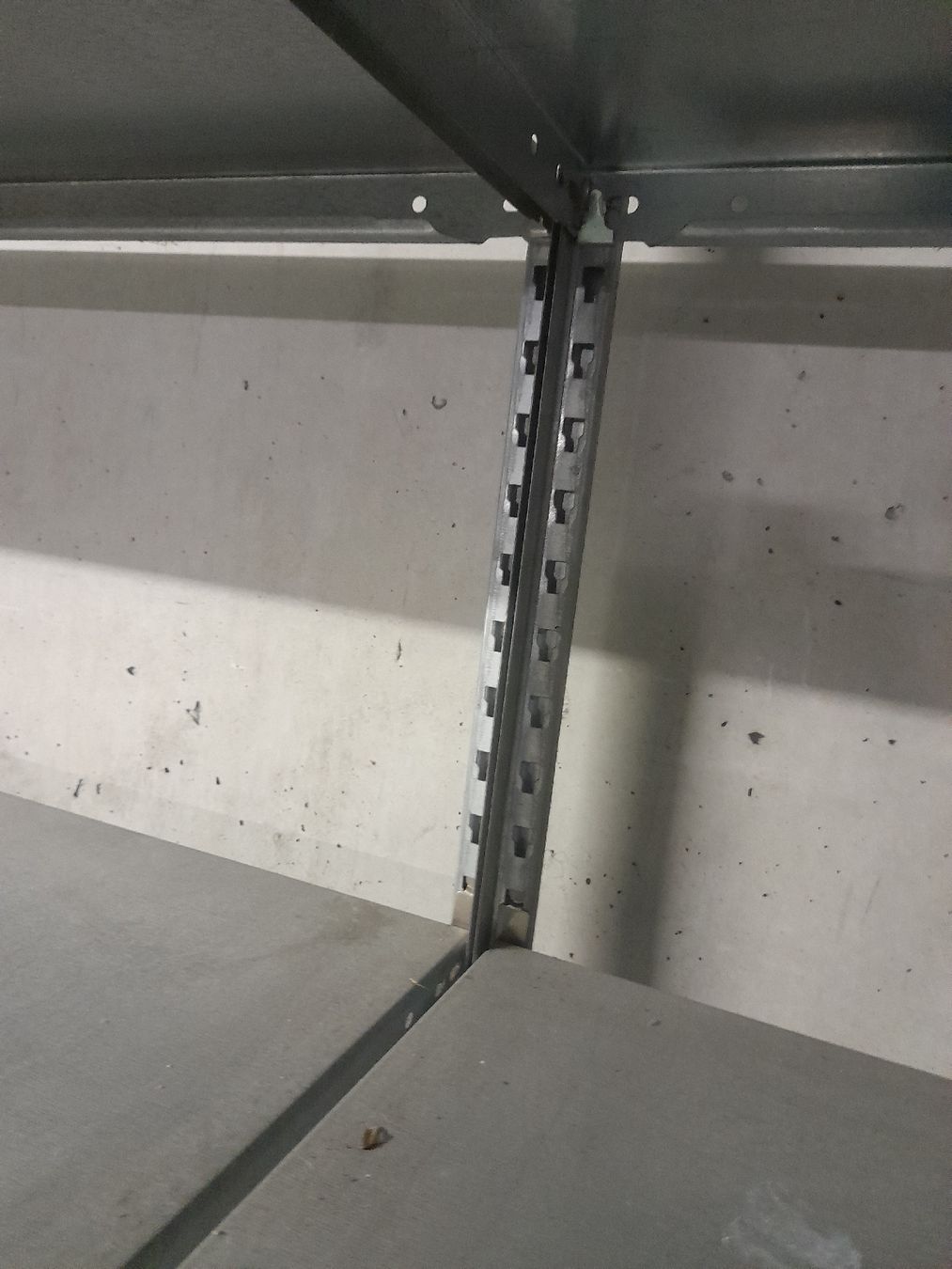 Regale: Metal gestell – Gebraucht aus Glattbrugg von B_B 2