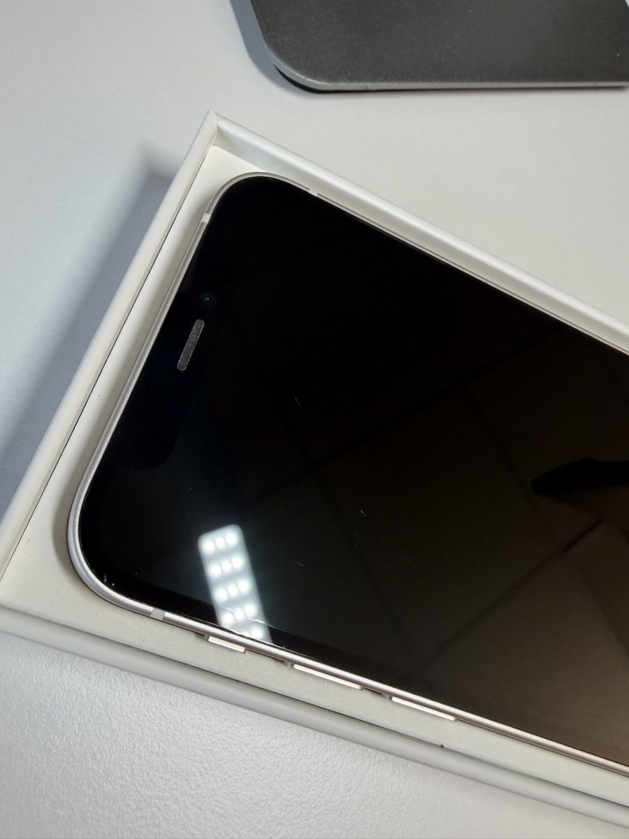 Apple Telefoni cellulari / Smartphones: Apple iPhone 12 mini White 64GB – Usato da Neuchatel venduto da D9z2 5