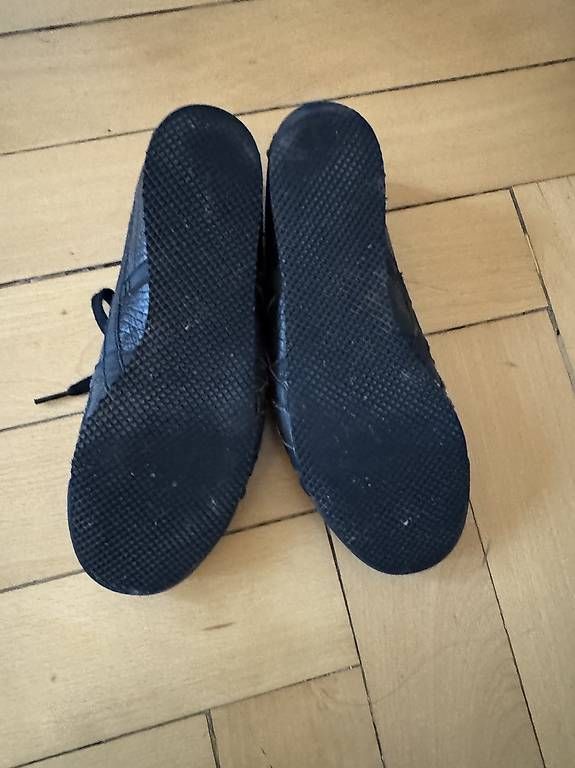 Scarpe da donna: Onitsuka Tiger 40 – Usato da Zürich venduto da misscheeky 1