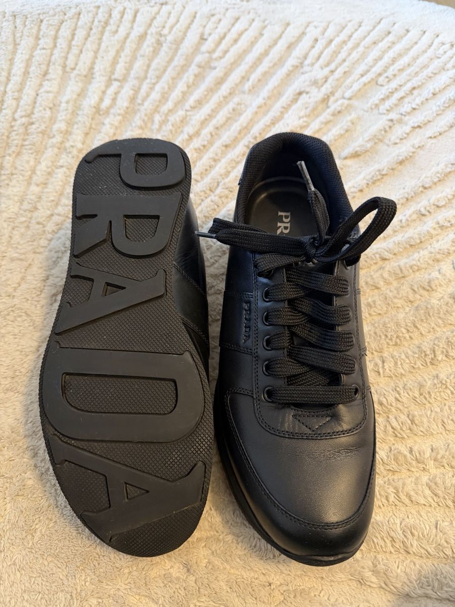 Prada Scarpe da uomo: Prada black leather sneakers 42 – Nuovo (secondo la descrizione) da Genève venduto da kam_m6mq 5