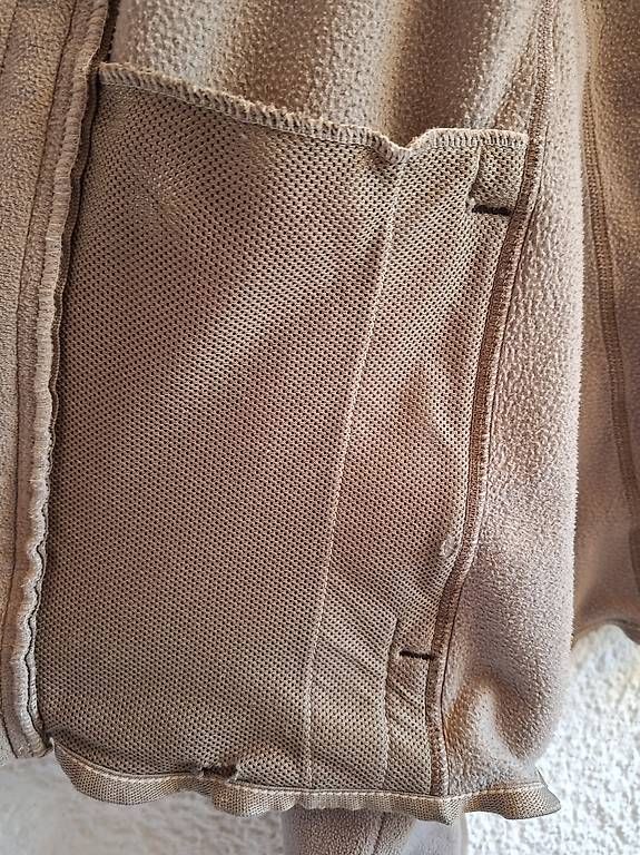 Maglioni & Felpe: Grauer Pulli von Quechua Grösse M – Usato da Belp venduto da ced_y8hx 3