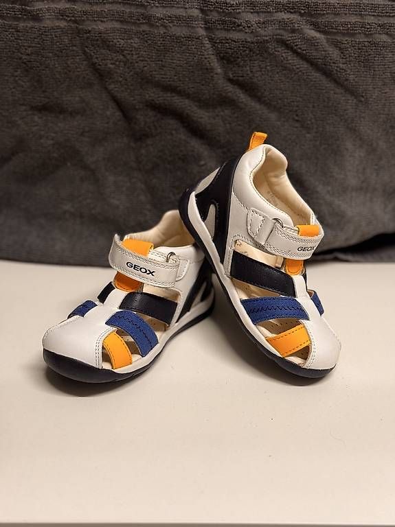 Geox Scarpe per ragazzi: Geox Sandale Gr.25 – Nuovo (secondo la descrizione) da Oberbuchsiten venduto da Biene-26