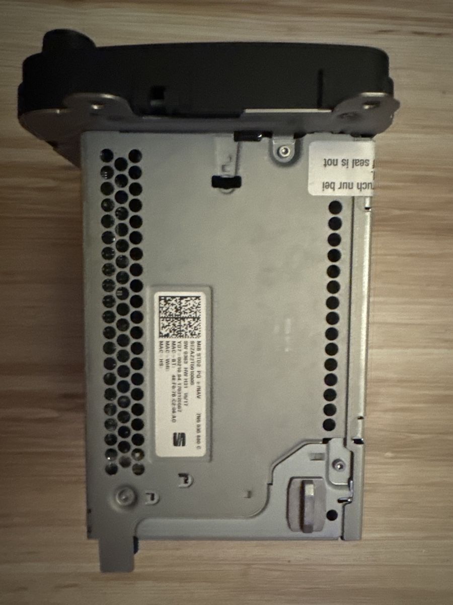 Radios: Vw Seat Skoda Mib STD2 mit defektem Touchscreen!!! – Defekt aus Wimmis von  1
