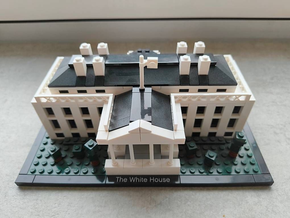 Kit di costruzioni: Lego Architecture the White House 21006  – Usato da St-blaise venduto da Luca_7875