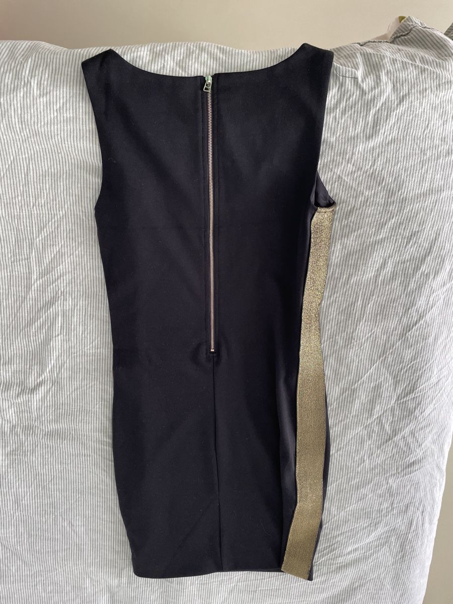 Kleider: Schickes Kleid mit goldenen Details – Gebraucht aus Zürich von sof_cbh8 3
