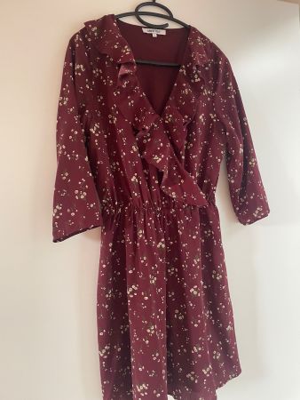 Sommerkleid dunkelrot, Grösse 34