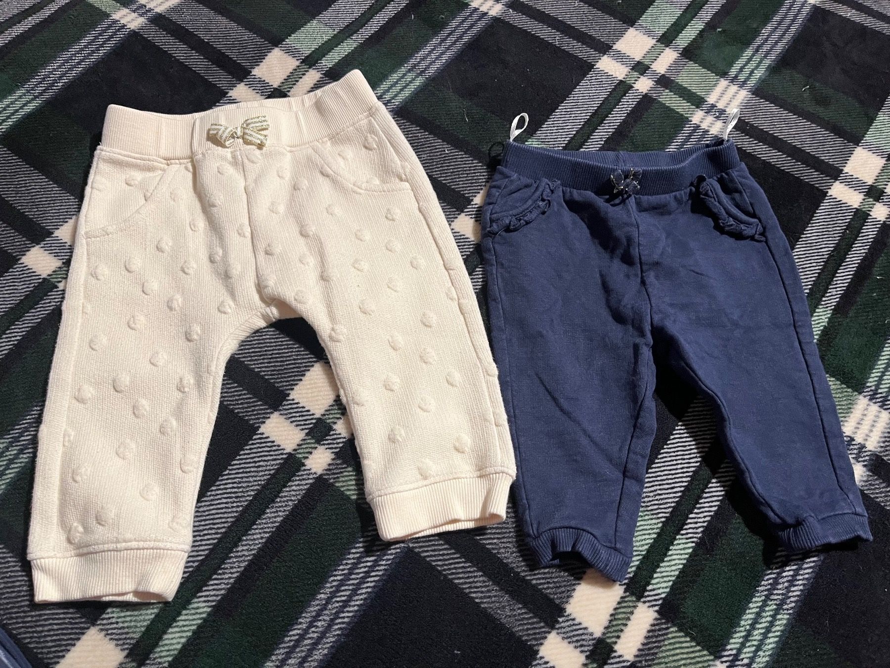 Pantaloni: 2x dicke Leggings, Größe 68 – Usato da Umiken venduto da deb_57xk