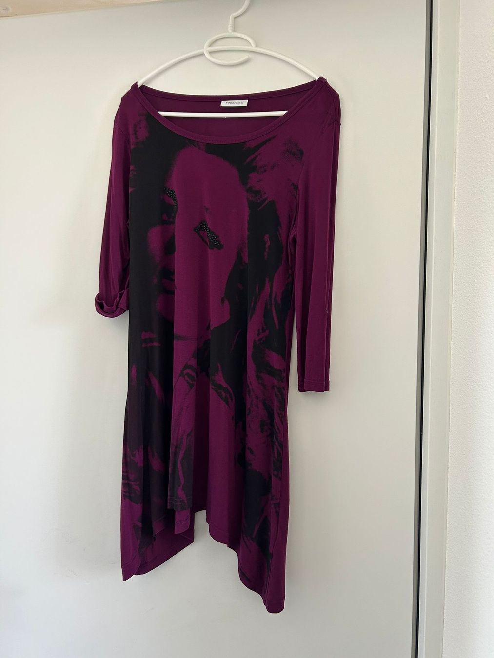 T-Shirts: Langes Shirt Violett in Gr. M – Gebraucht aus Dietikon von iksan