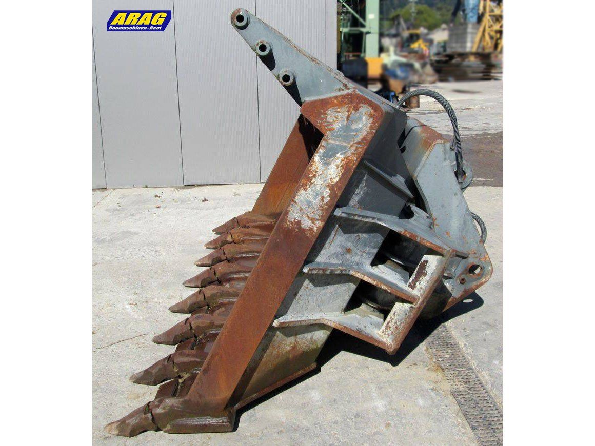 Accessoires tracteur, véhicule agricole: OM Seitenkippschaufel Linkskippend – D'occasion à Hasle LU par Arag08 2