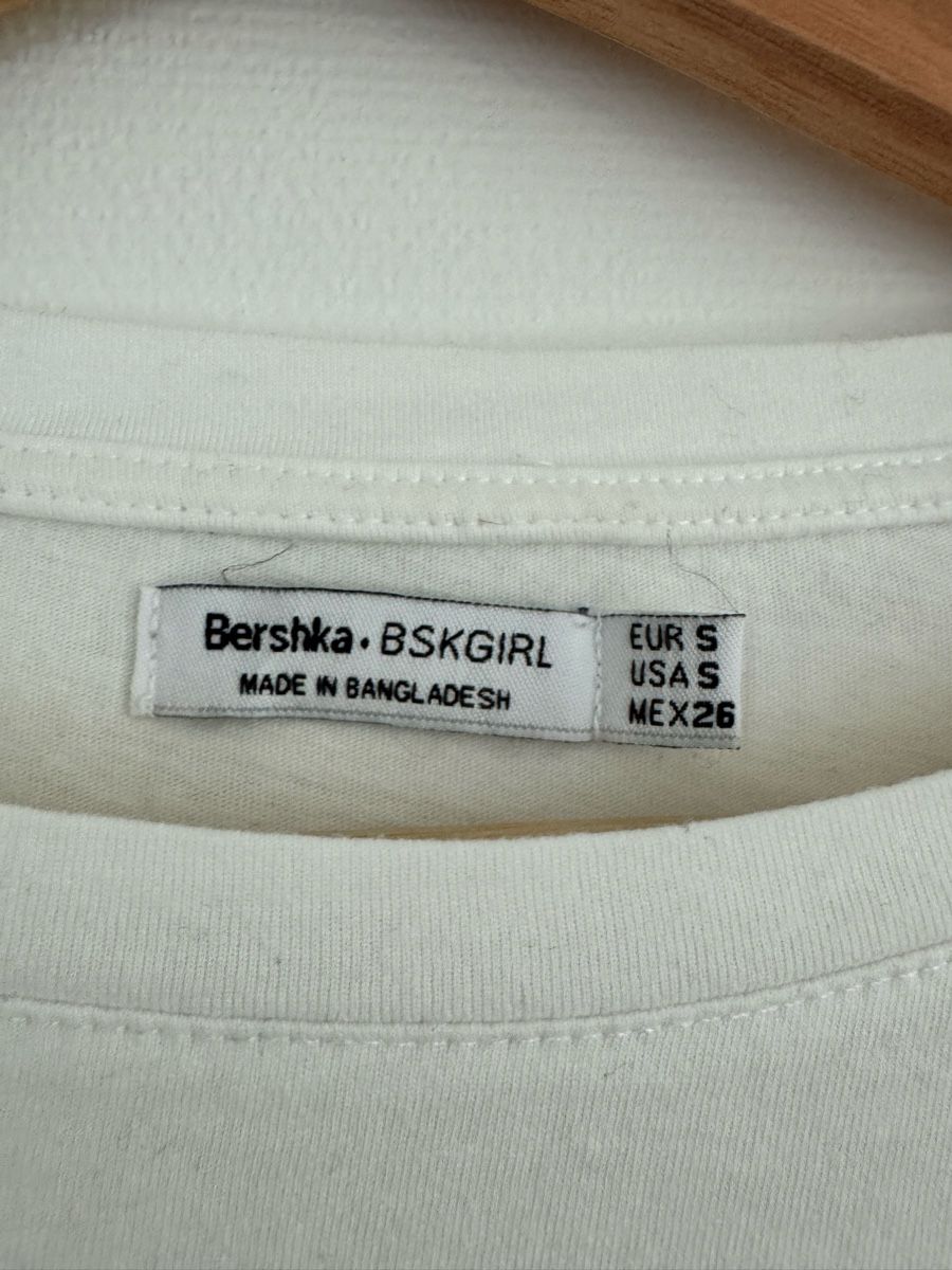 Bershka T-shirt: Bershka T-Shirt weiss Grösse S – Usato da St. Gallen venduto da nikolasbong 2