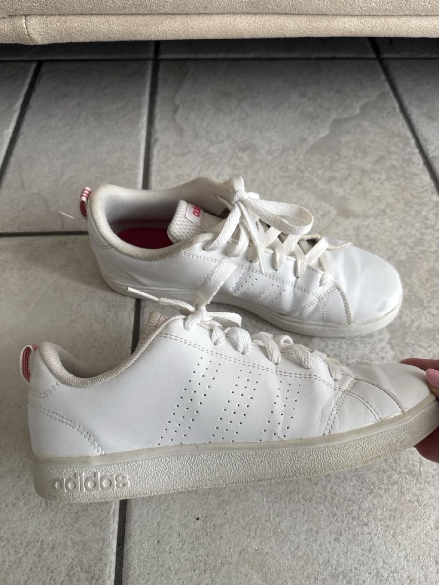 Adidas Schuhe für Mädchen: Schuhe „ADIDAS“ Gr.ca.36 – Gebraucht aus Waltenschwil von lina-04 1