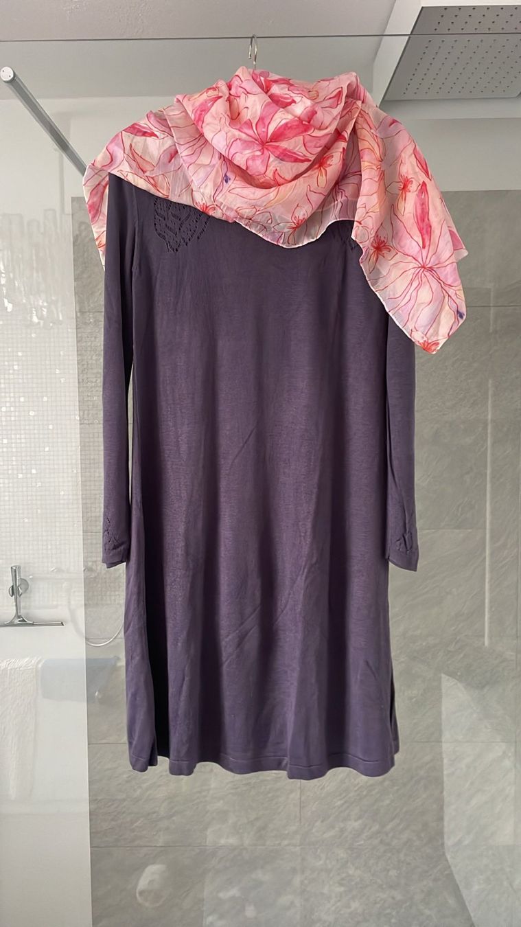 Kleider: Violettes Strickkleid NoaNoa S – Gebraucht aus Huttwil von heinzdaniel63 8