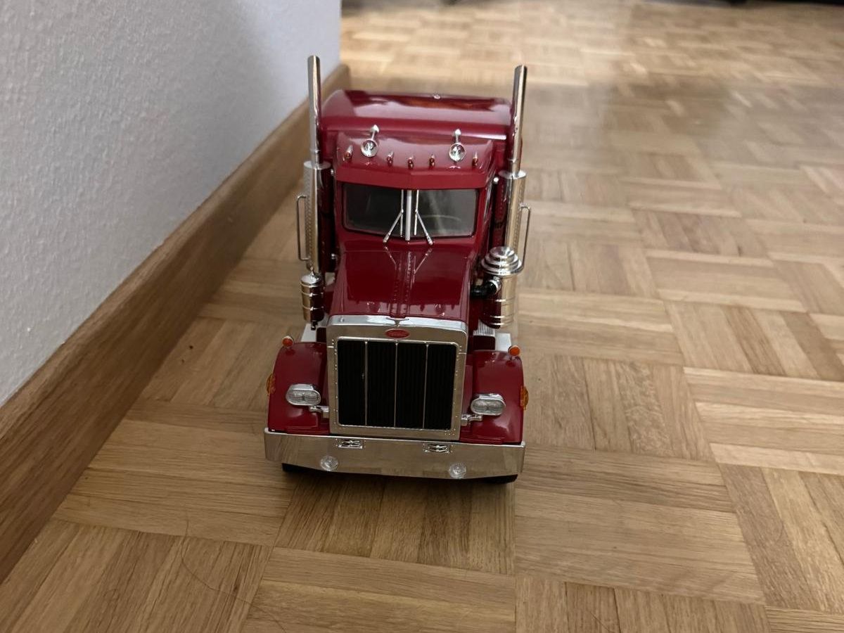 Modellbausätze & Standmodelle: Peterbilt Modell LKW – Neu (gemäss Beschreibung) aus Ballwil von lalala77