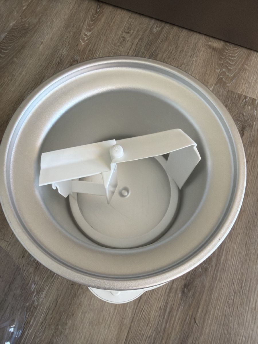 Fust Küchengeräte: Glace maker "PRIMOTEQ", weiss, gebraucht, funktionsfähig – Gebraucht aus Luzern von arnoldi 1