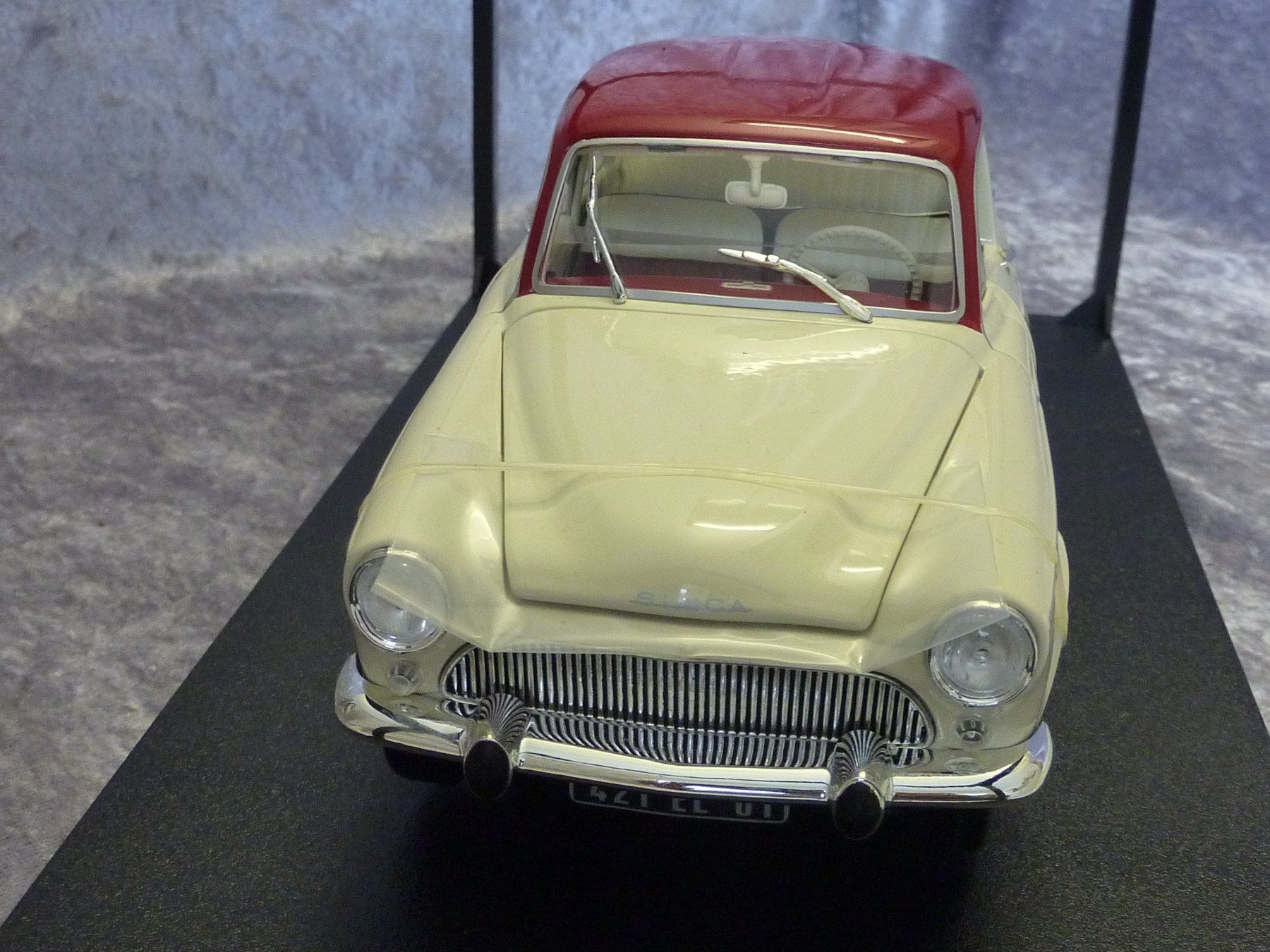 Simca Modellini d'auto: Simca Aronde P60  1:18 – Nuovo e nell'imballaggio originale da Dürrenäsch venduto da modellautos4you 1