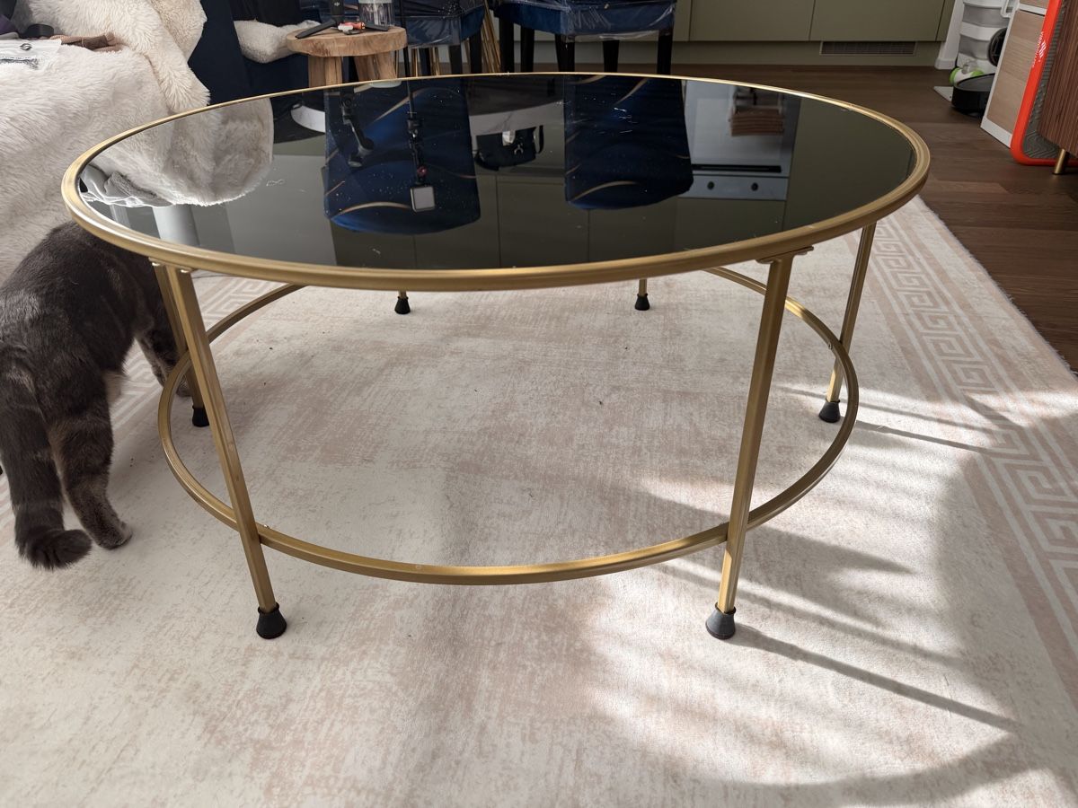 Tavoli: Runder Couchtisch mit Glasplatte, Goldfarben – Usato da Kloten venduto da xhu_pmj7 1