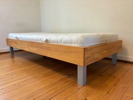 Hasena-Bett mit Lattenrost und Matratze