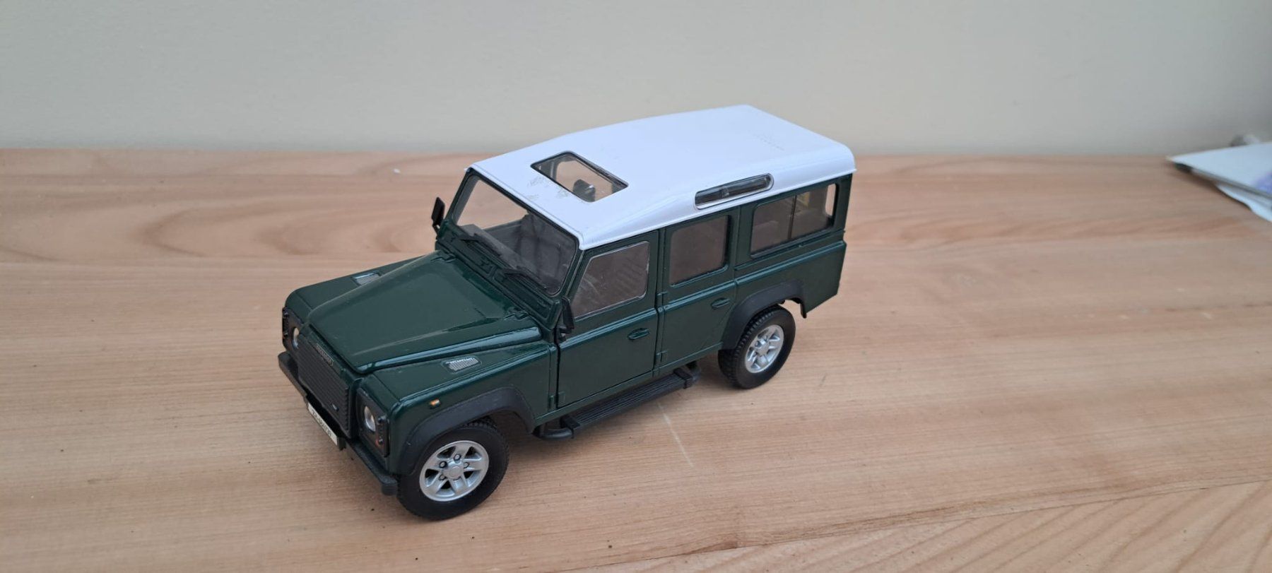 Land Rover Modellini d'auto: Land Rover Defender 110 Modellauto – Usato da Pfäffikon SZ venduto da jerlock93