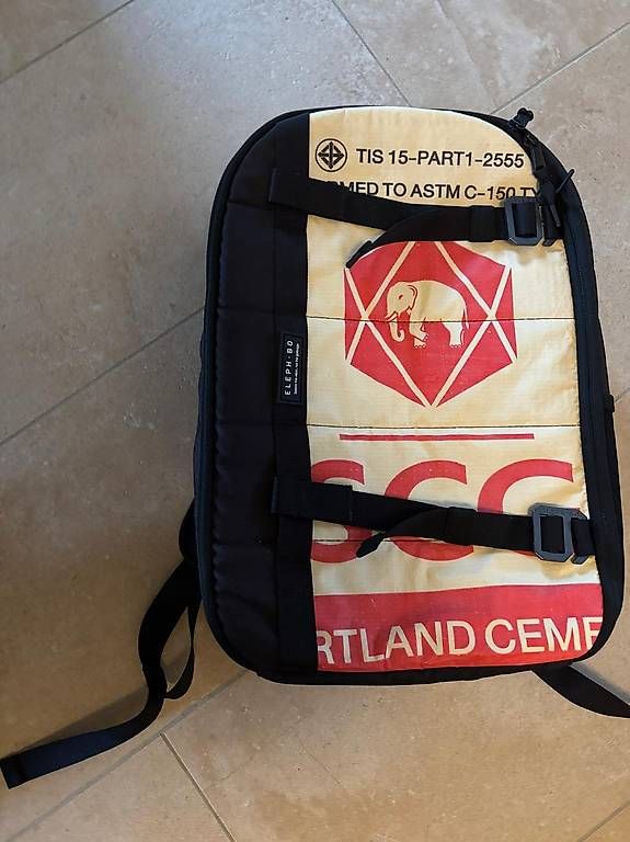 Zaini: Rucksack Traveller Backpack Red Elephant / Neu – Usato da Pfäffikon ZH venduto da skom666