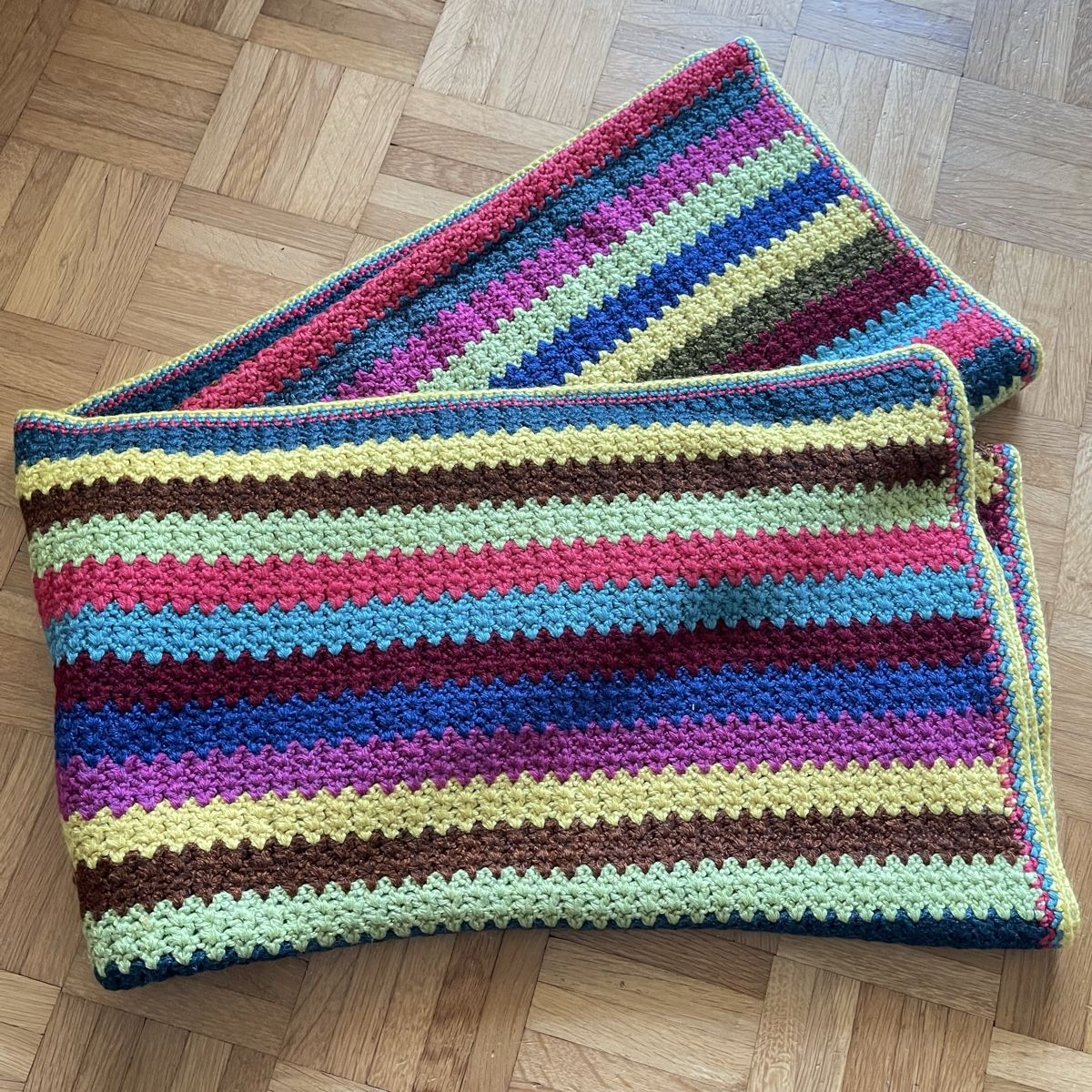 Decken: Handgestrickte Decke mehrfarbig gestreift – Gebraucht aus Bern von dek_7bjd 2
