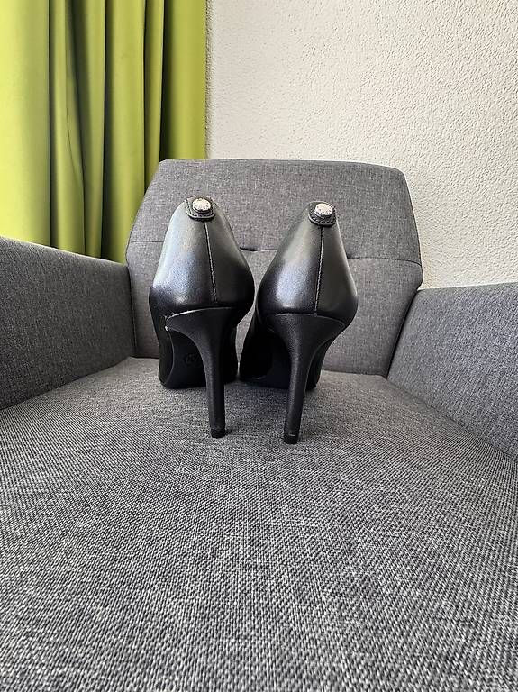 Damenschuhe: Michael Kors leather shoes  – Gebraucht aus Unterseen von iry_78zl 1