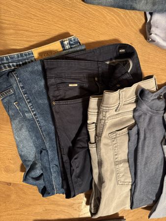 Herren-Kleiderpaket Gr. L / W34, 8 Teile (Guess, Boss, Ralph