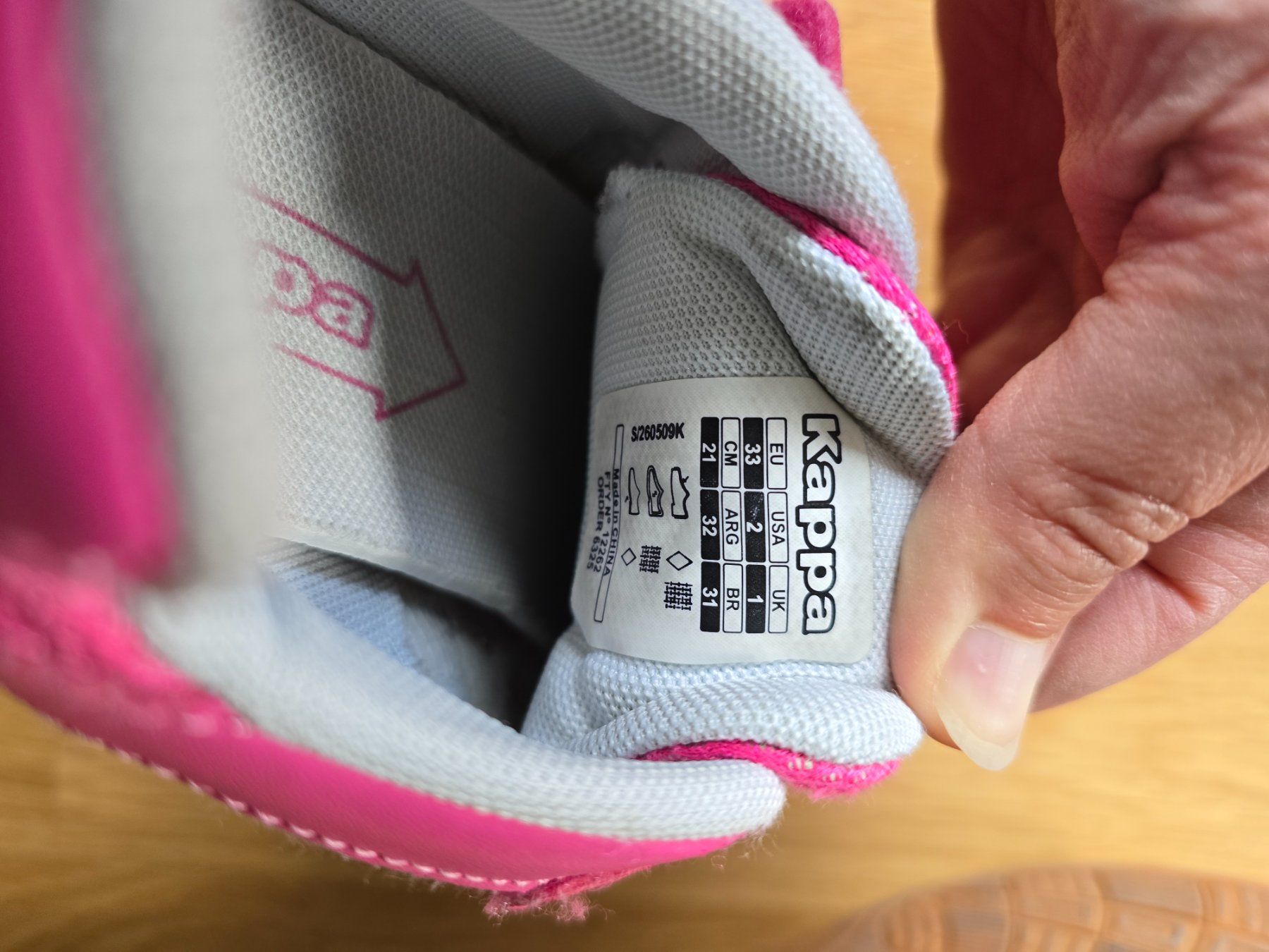 Kappa Scarpe per ragazze: Kappa Turnschuhe Gr. 33 – Usato da Büttikon AG venduto da Amineah 1