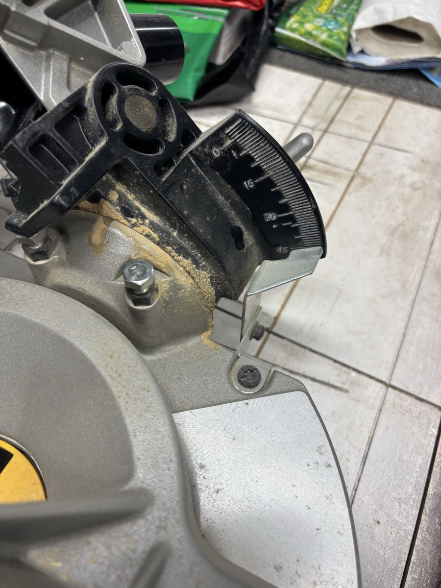 Dewalt Sägen: Kappsäge DEWALT DW705 QS gute Zustand – Gebraucht aus Widen von thomasharvey 5