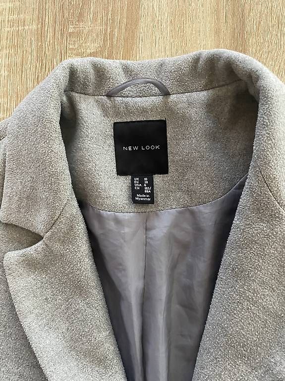 Cappotti: Mantel Grau – Usato da Basel venduto da Make-up-lover 2