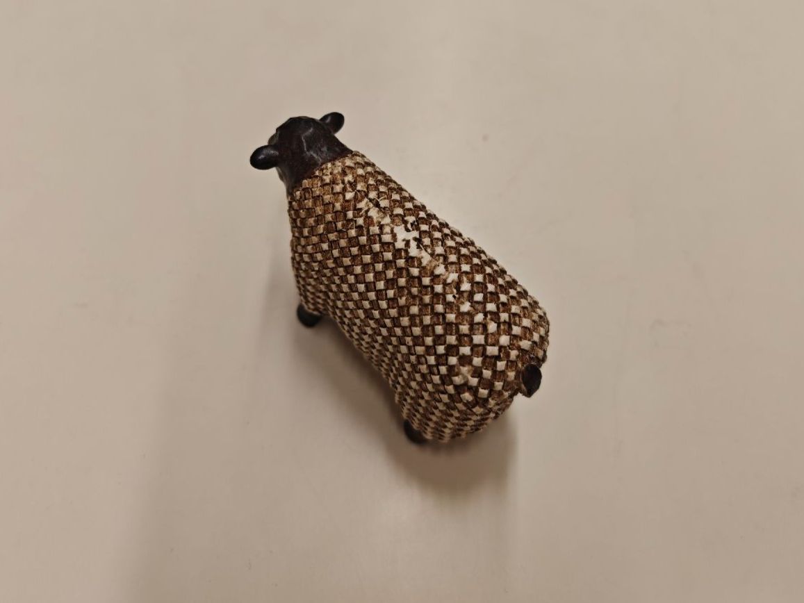 Statuette: Deko Schäfli-Figur / Schaf klein – Nuovo e nell'imballaggio originale da Schaffhausen venduto da AtelierPudesco 4