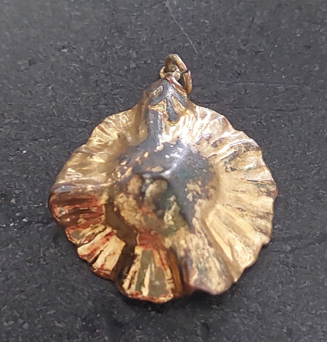 Ciondoli: Pendentif doré – Usato da Tschugg venduto da uldrypr 1