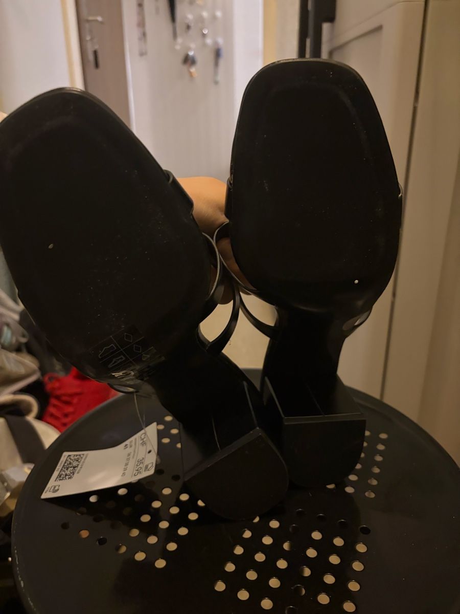 H&M Scarpe da donna: Schwarze Absatzschuhe – Nuovo (secondo la descrizione) da Olten venduto da edona_muslija 2