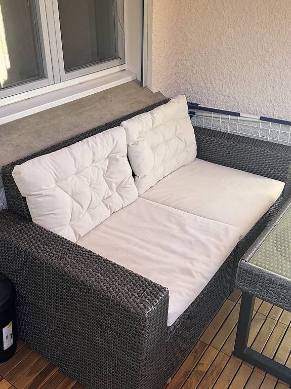Set di tavolo e panche: Gartenmöbel Rattan Set – Usato da Dättwil AG venduto da leo_zn5y