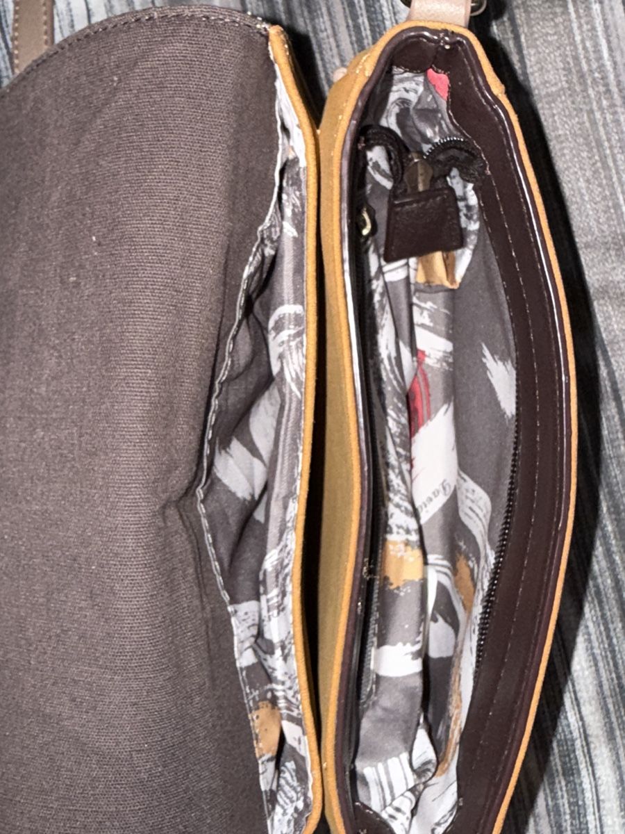 David Jones Taschen für Damen: DAVID JONES UMHAENGETASCHE – Gebraucht aus Schlieren von kle_dis 4