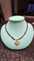 Collier grenat vintage avec pendentif edelweiss