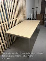 Bürotisch / Pult, Massivholzplatte, Stahlbeine, Top!
