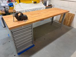 WERKBANK +SCHUBLADENSTOCK +SCHRAUBSTOCK