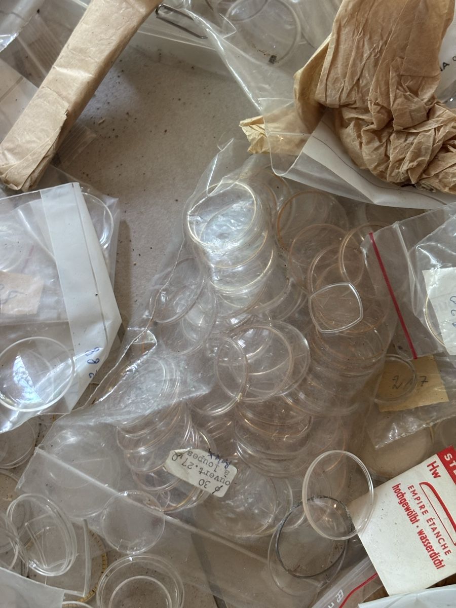 Montres: Lot Uhrengläser – Neuf (Voir description) à Rüti b. Büren par CenicAG 7